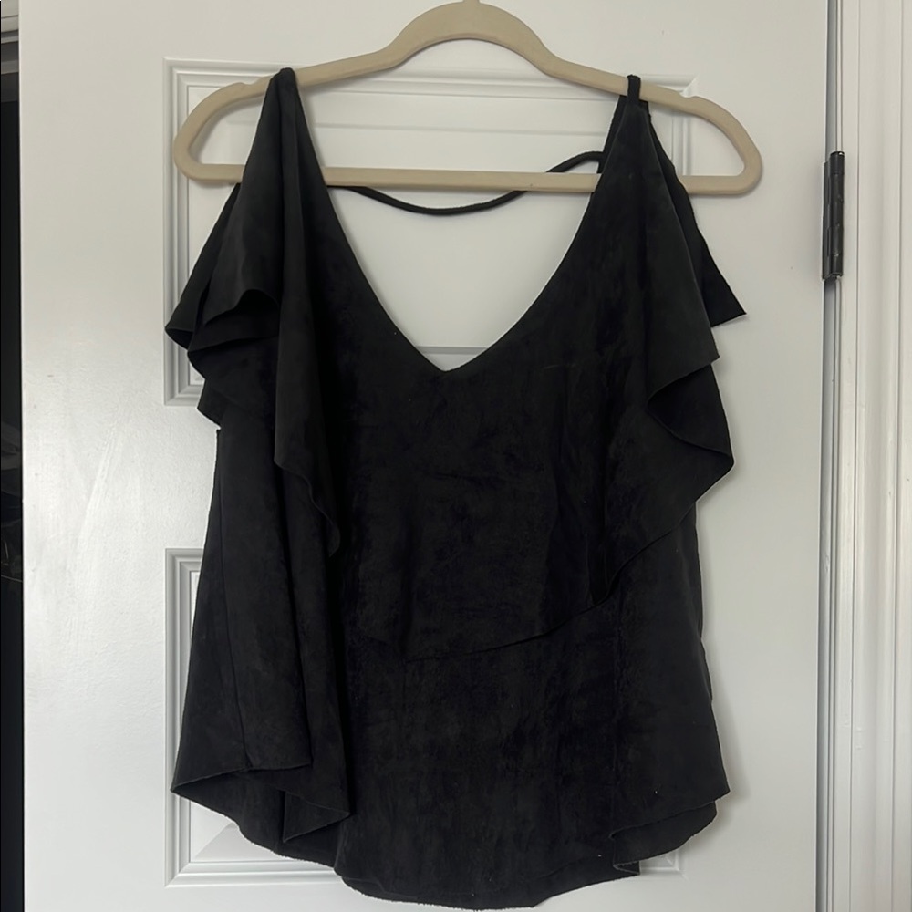 She + Sky Black Asymmetrical Ruffled Sleeveless Blouse